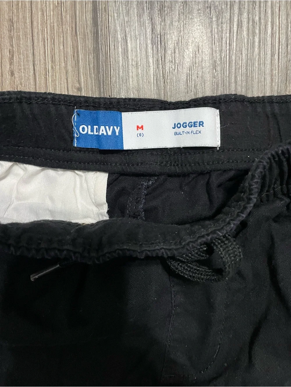 Kids black  jogger pants with adjustable waist and cuffs. Size: M 8